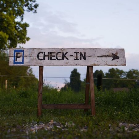 Отель Camping @ Nogometni Golf Любляна Экстерьер фото