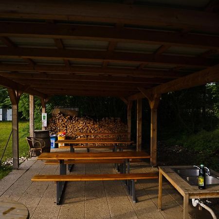 Отель Camping @ Nogometni Golf Любляна Экстерьер фото