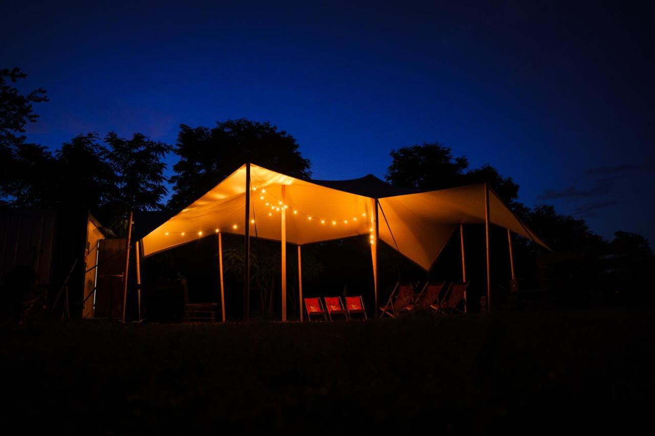 Отель Camping @ Nogometni Golf Любляна Экстерьер фото